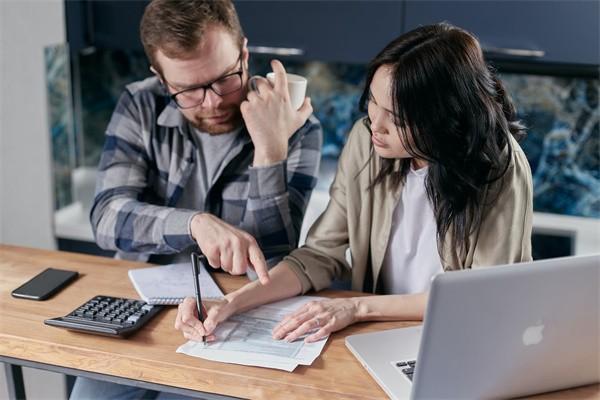 信用卡分期好还是最低还款好？可以分多少期？