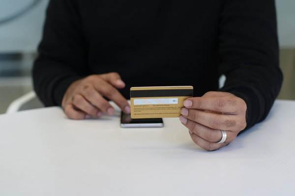 光大信用卡逾期协商电话是多少？有什么要求？