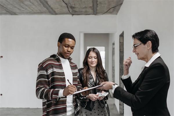 花呗逾期了要求全额还款还能慢慢还吗？会不会影响信用？