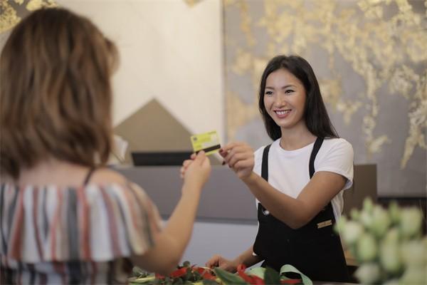 建行信用卡逾期几天会上个人信用？会怎么催收？
