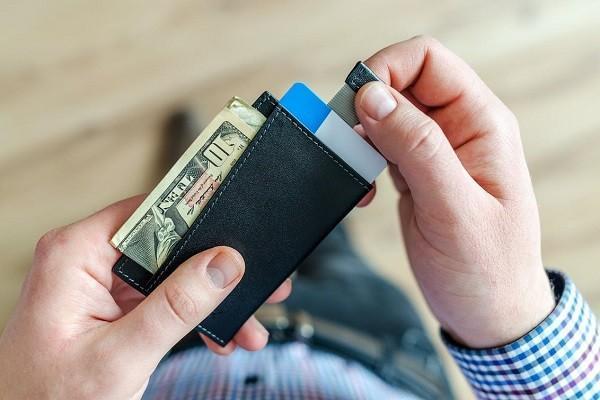 抖音放心借7天了一直放款审核中咋办？放心借能借多少钱？