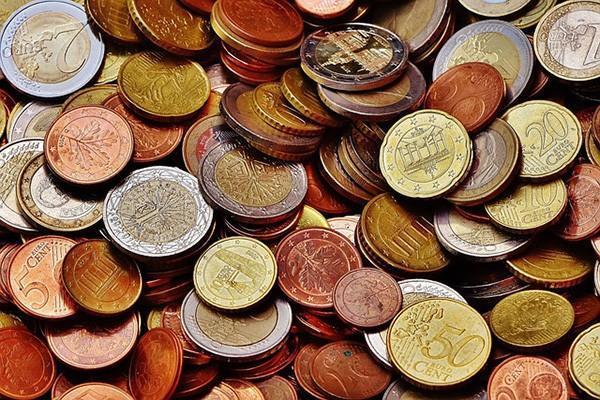 有钱花额度从10万降到1万怎么办？借款还不了怎么办