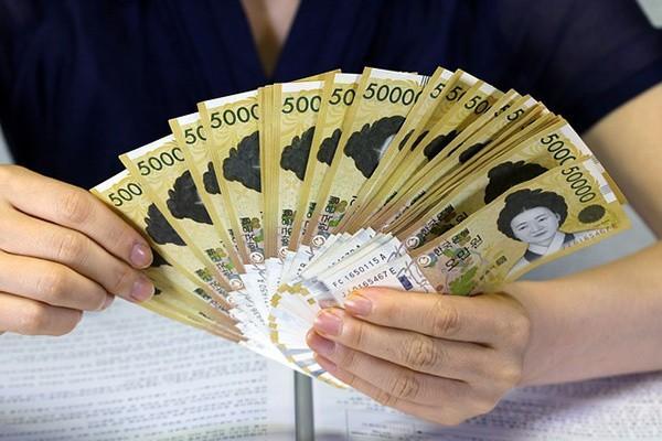 信用卡不逾期的情况下可以协商分期还款，可以申请个性化分期吗