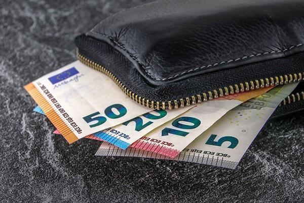 信用卡欠了100万逾期一年还不起怎么办