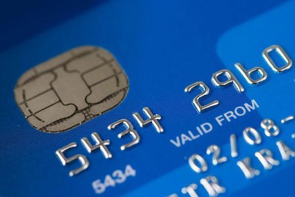 信用卡可以只还本金不还利息吗