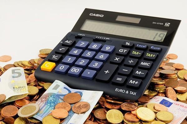 安逸花可以延期2个月吗，收取手续费吗