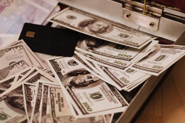 度小满欠款1万7会坐牢吗，协商的条件是什么