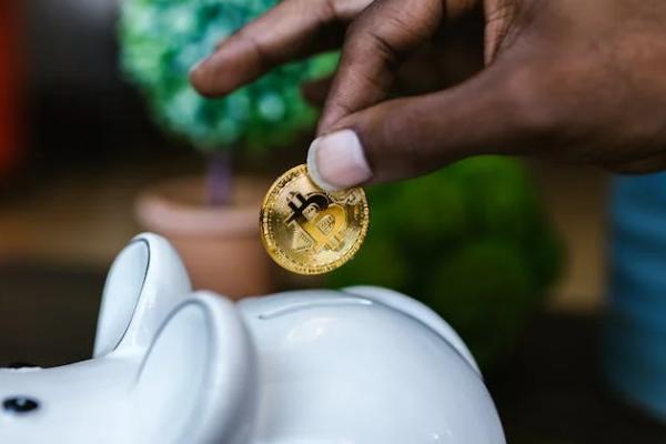 逾期一万以下信用卡会咋样