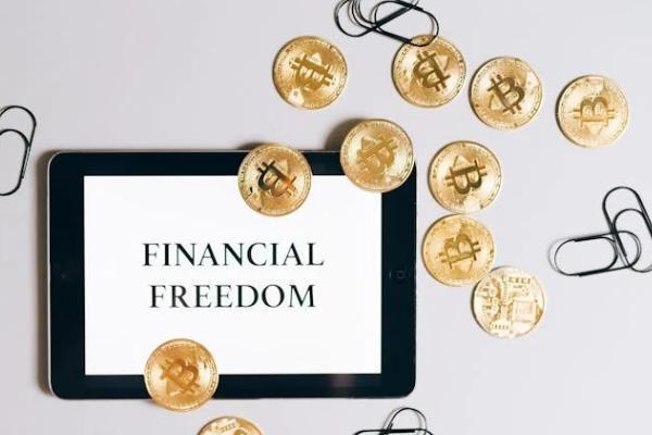在哪看交行信用卡是否办理成功，申请流程是什么